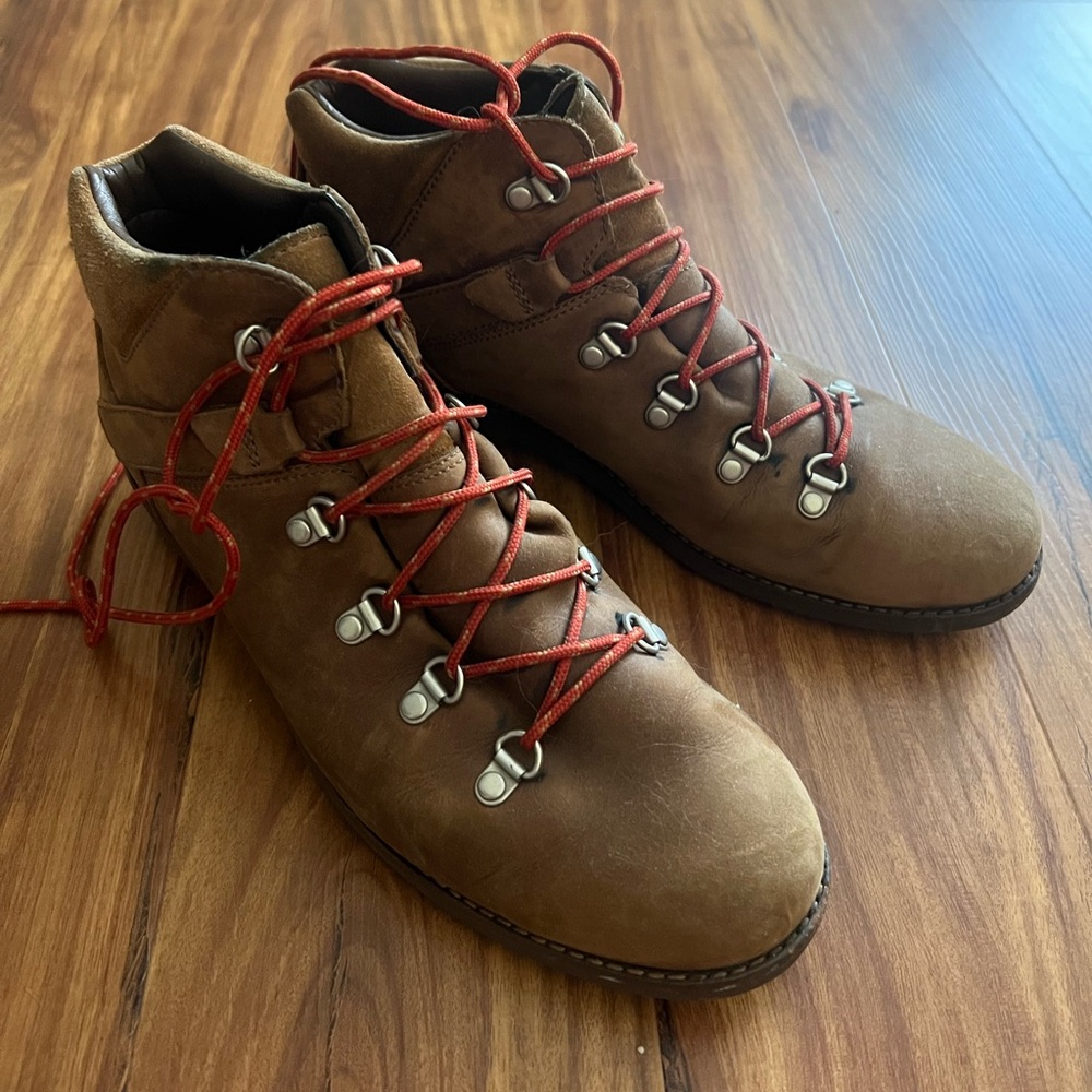 Teva Hiking Boots - Size 9